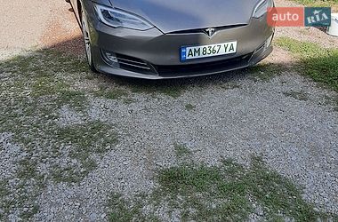 Лифтбек Tesla Model S 2016 в Житомире