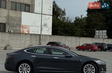 Tesla Model S  2018