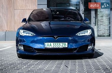Tesla Model S  2015