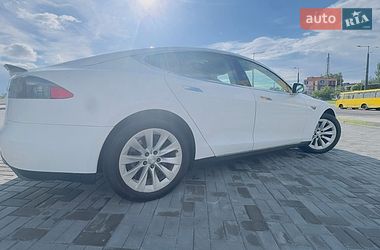 Лифтбек Tesla Model S 2013 в Днепре