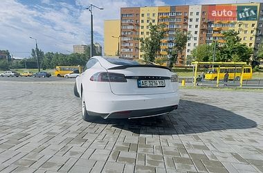 Лифтбек Tesla Model S 2013 в Днепре