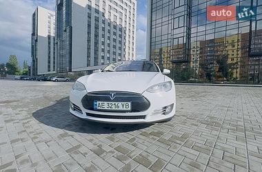Лифтбек Tesla Model S 2013 в Днепре