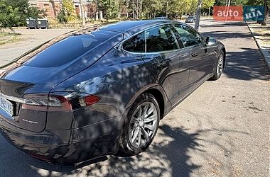 Лифтбек Tesla Model S 2020 в Николаеве