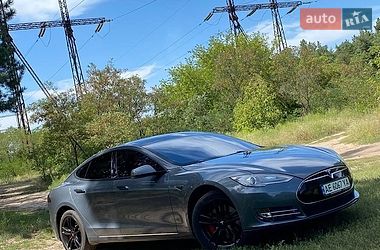 Tesla Model S  2013