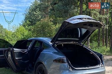 Лифтбек Tesla Model S 2013 в Днепре