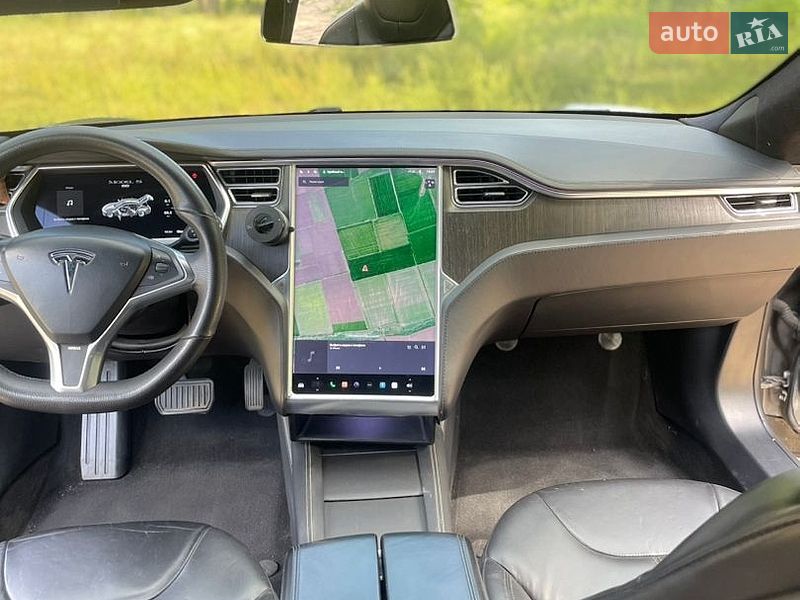 Лифтбек Tesla Model S 2013 в Днепре