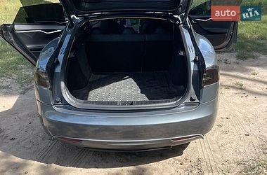 Лифтбек Tesla Model S 2013 в Днепре