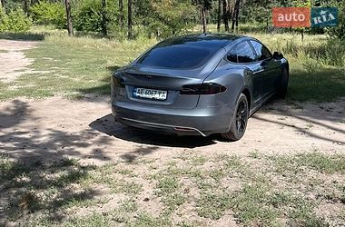 Лифтбек Tesla Model S 2013 в Днепре