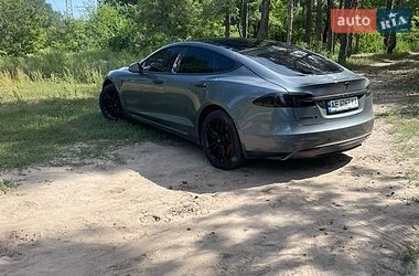 Лифтбек Tesla Model S 2013 в Днепре