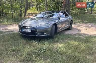 Лифтбек Tesla Model S 2013 в Днепре