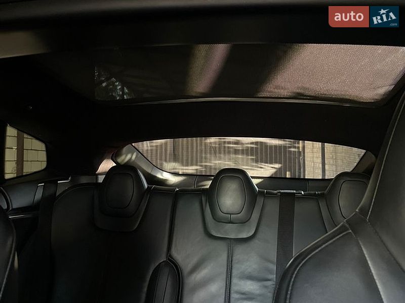 Лифтбек Tesla Model S 2013 в Днепре