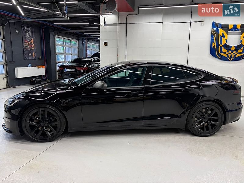 Лифтбек Tesla Model S 2021 в Киеве фото 6 Лифтбек Tesla Model S 2021 в Киеве
