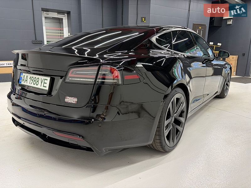 Лифтбек Tesla Model S 2021 в Киеве фото 10 Лифтбек Tesla Model S 2021 в Киеве