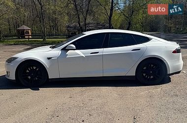 Ліфтбек Tesla Model S 2013 в Миргороді