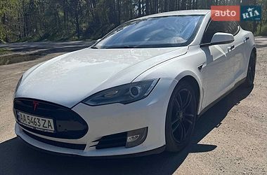 Ліфтбек Tesla Model S 2013 в Миргороді