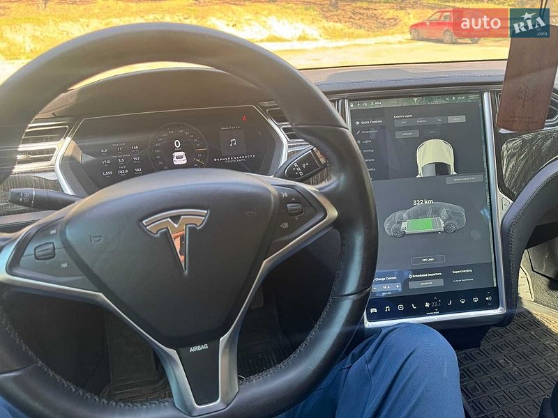 Ліфтбек Tesla Model S 2013 в Миргороді