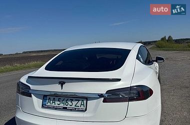 Ліфтбек Tesla Model S 2013 в Миргороді