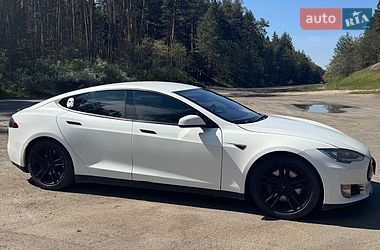 Ліфтбек Tesla Model S 2013 в Миргороді