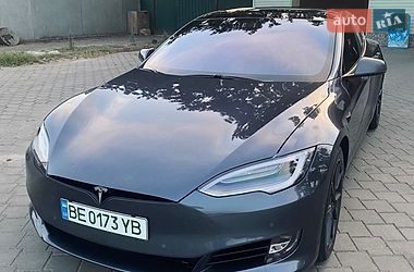 Лифтбек Tesla Model S 2018 в Николаеве