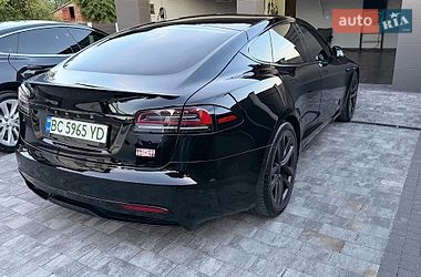 Лифтбек Tesla Model S 2023 в Львове
