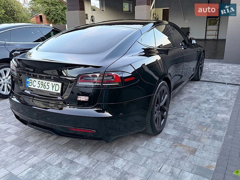 Лифтбек Tesla Model S 2023 в Львове