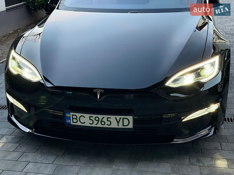 Лифтбек Tesla Model S 2023 в Львове