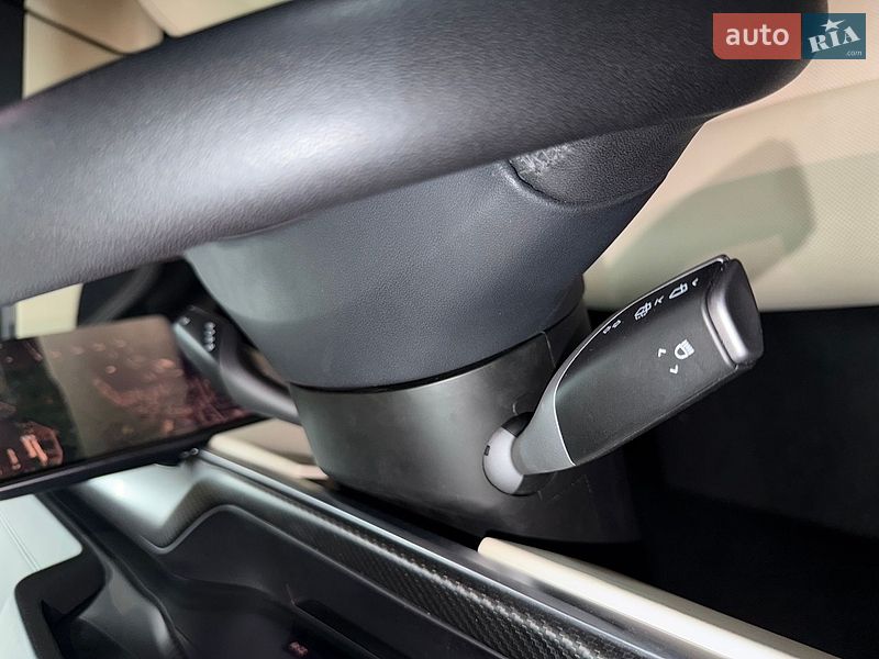 Лифтбек Tesla Model S 2023 в Львове