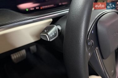 Лифтбек Tesla Model S 2023 в Львове