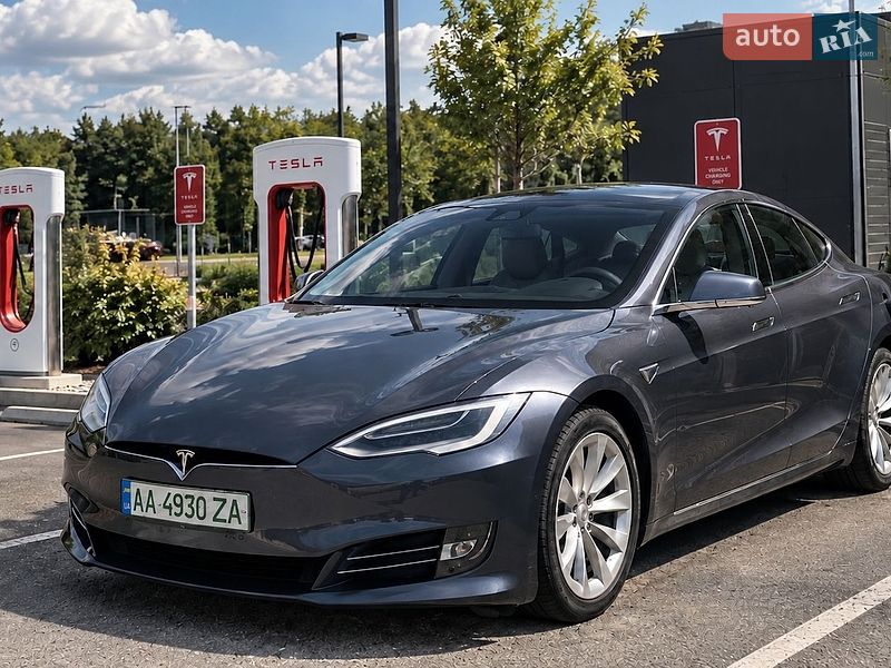 Лифтбек Tesla Model S 2019 в Тернополе Лифтбек Tesla Model S 2019 в Тернополе