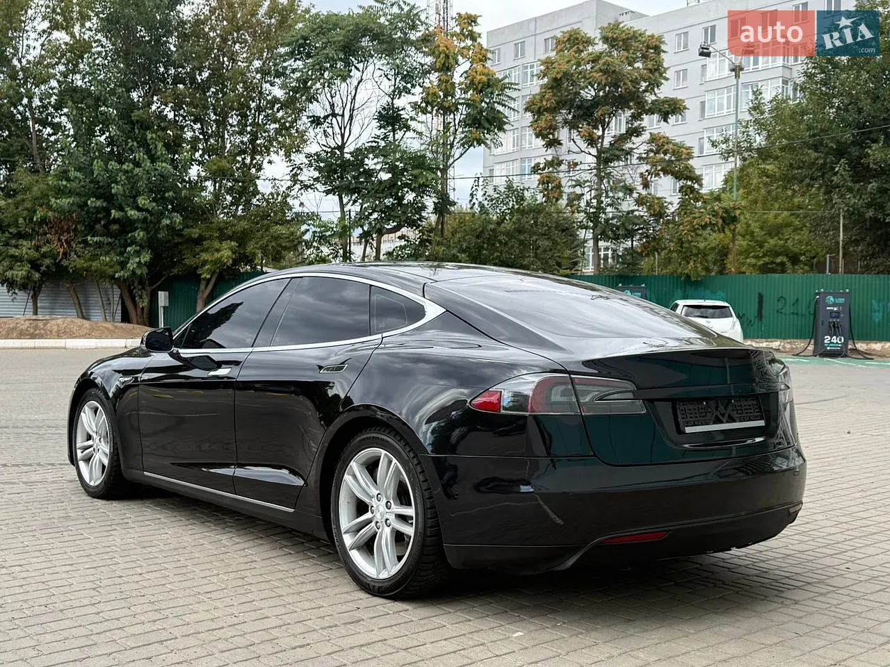 2015 Tesla Model S - мініатюра 5