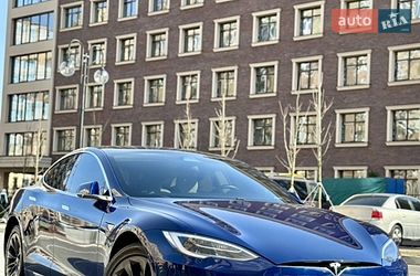 Tesla Model S  2018