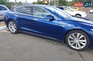 Tesla Model S  2016