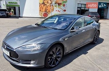 tesla model-s 2014 в Кременчук від професійного продавця Антон