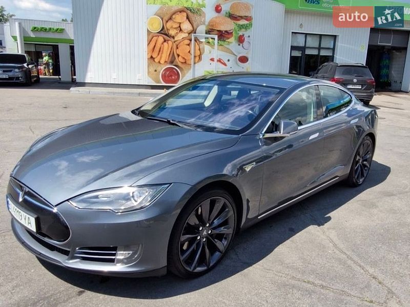 Лифтбек Tesla Model S 2014 в Кременчуге