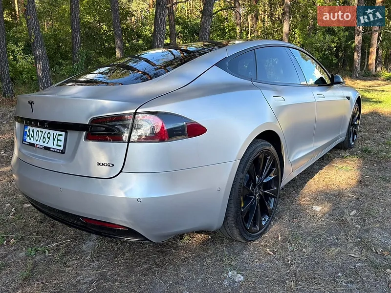 Tesla Model S 2018