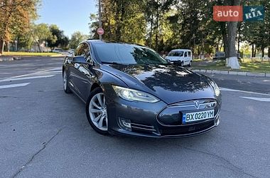 Tesla Model S  2015