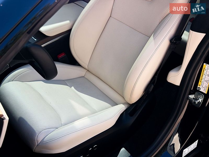 Лифтбек Tesla Model S 2024 в Киеве