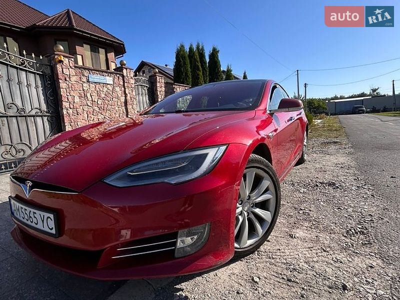Ліфтбек Tesla Model S 2018 в Житомирі