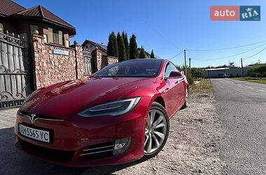 Ліфтбек Tesla Model S 2018 в Житомирі