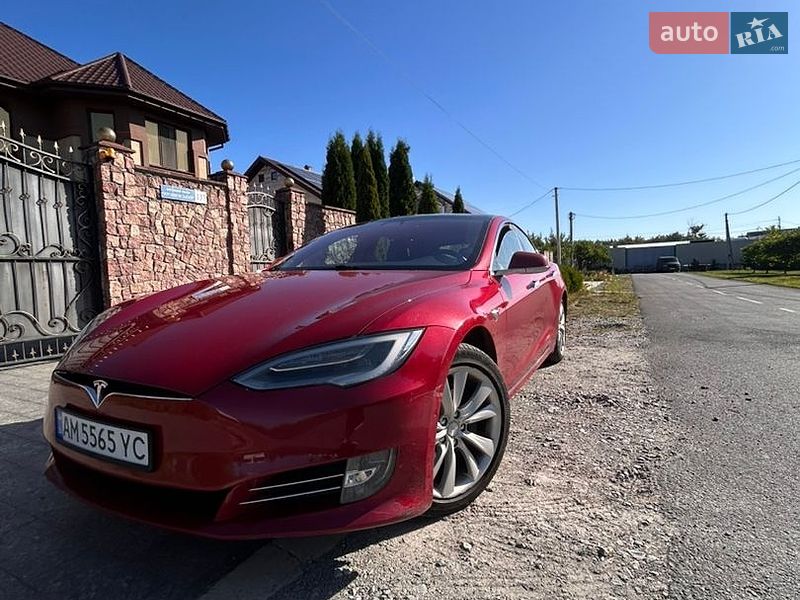 Ліфтбек Tesla Model S 2018 в Житомирі