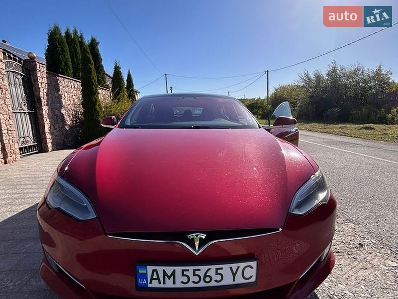 Ліфтбек Tesla Model S 2018 в Житомирі