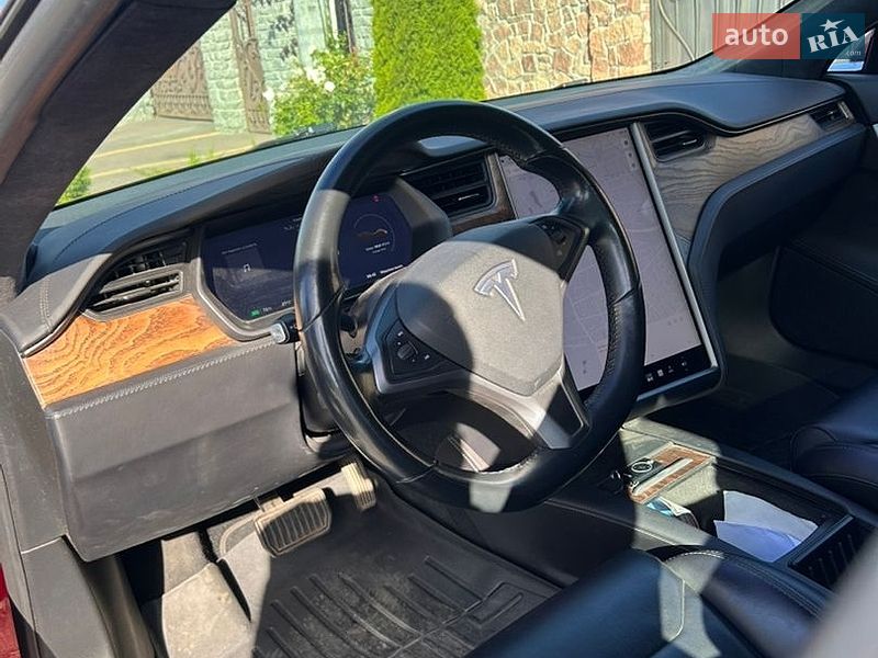 Ліфтбек Tesla Model S 2018 в Житомирі
