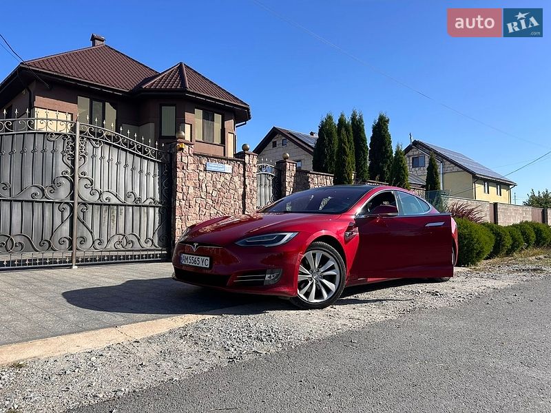 Ліфтбек Tesla Model S 2018 в Житомирі
