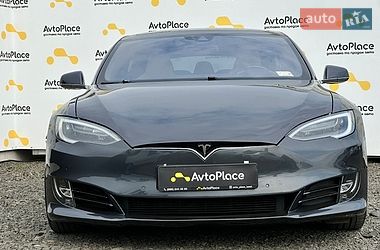 Ліфтбек Tesla Model S 2016 в Луцьку