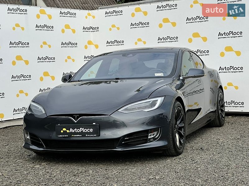 Ліфтбек Tesla Model S 2016 в Луцьку
