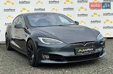 Ліфтбек Tesla Model S 2016 в Луцьку