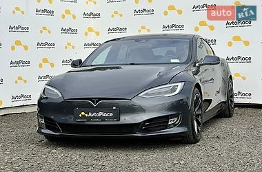 Ліфтбек Tesla Model S 2016 в Луцьку