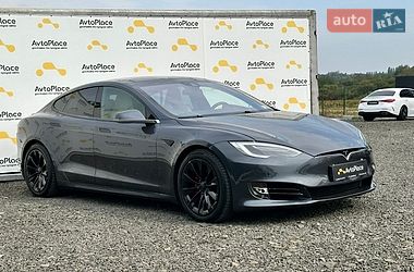 Ліфтбек Tesla Model S 2016 в Луцьку