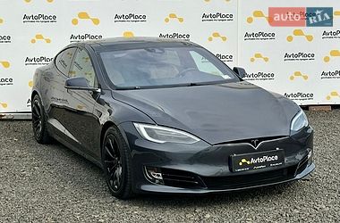 Ліфтбек Tesla Model S 2016 в Луцьку