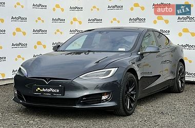 Ліфтбек Tesla Model S 2016 в Луцьку